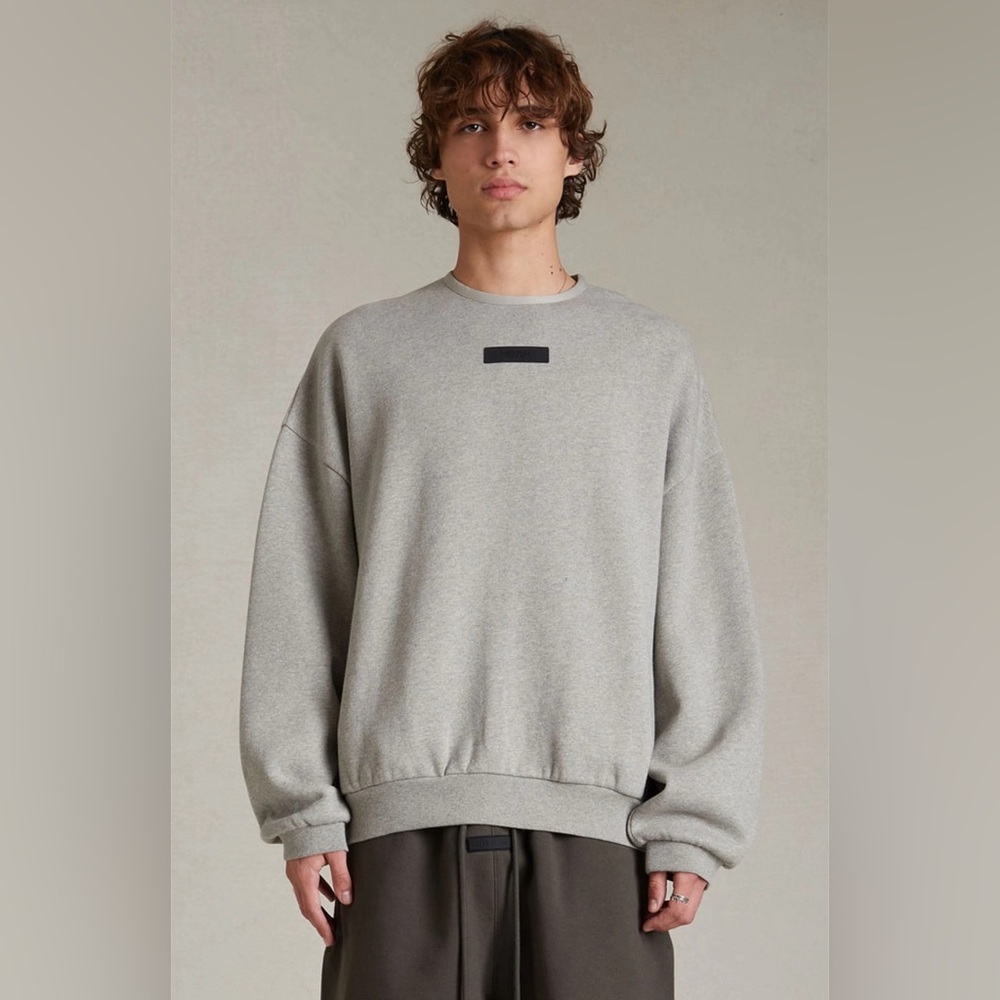 FEAR OF GOD Essentials Sweatshirt